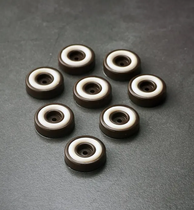 image of Patins antidérapants pour meuble, chocolat