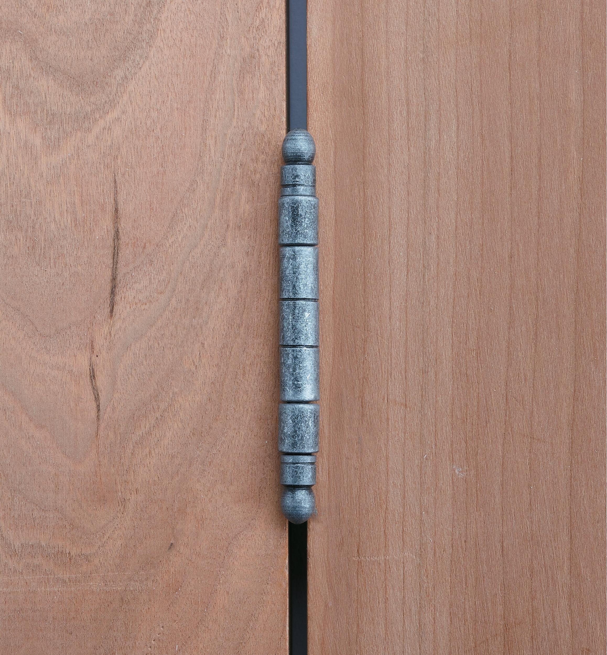 Charnières pour porte encastrée