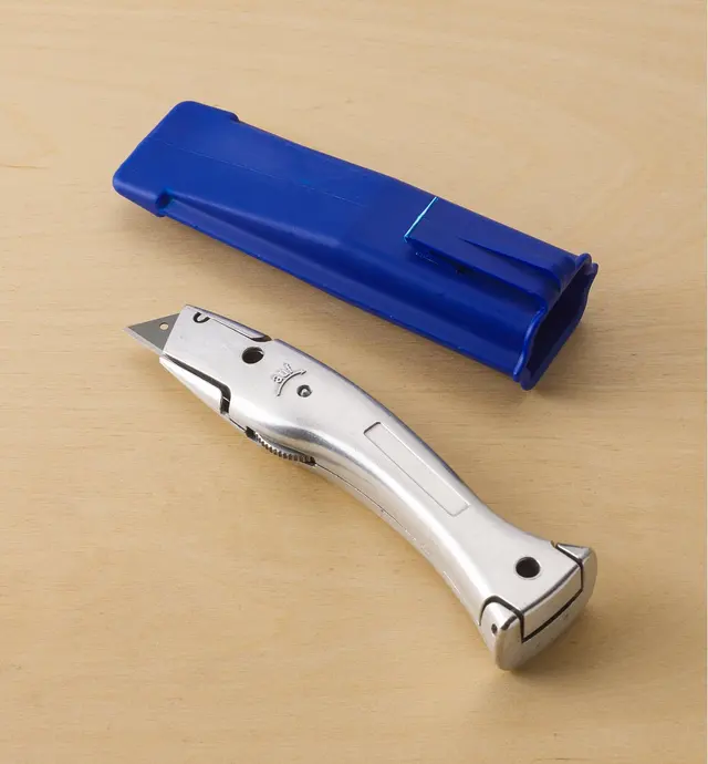 image of Couteau tout usage Delphin 03 avec étui