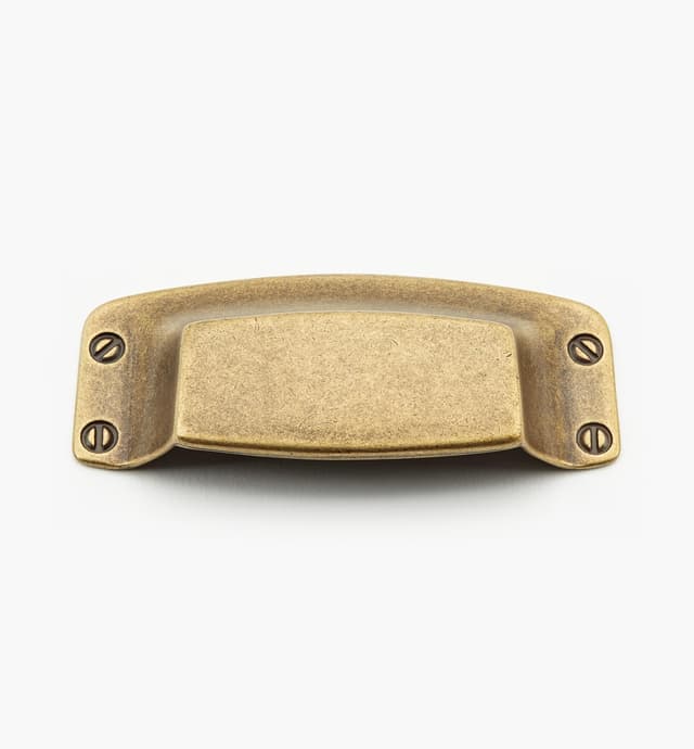 image of Cast Brass Shell Pulls