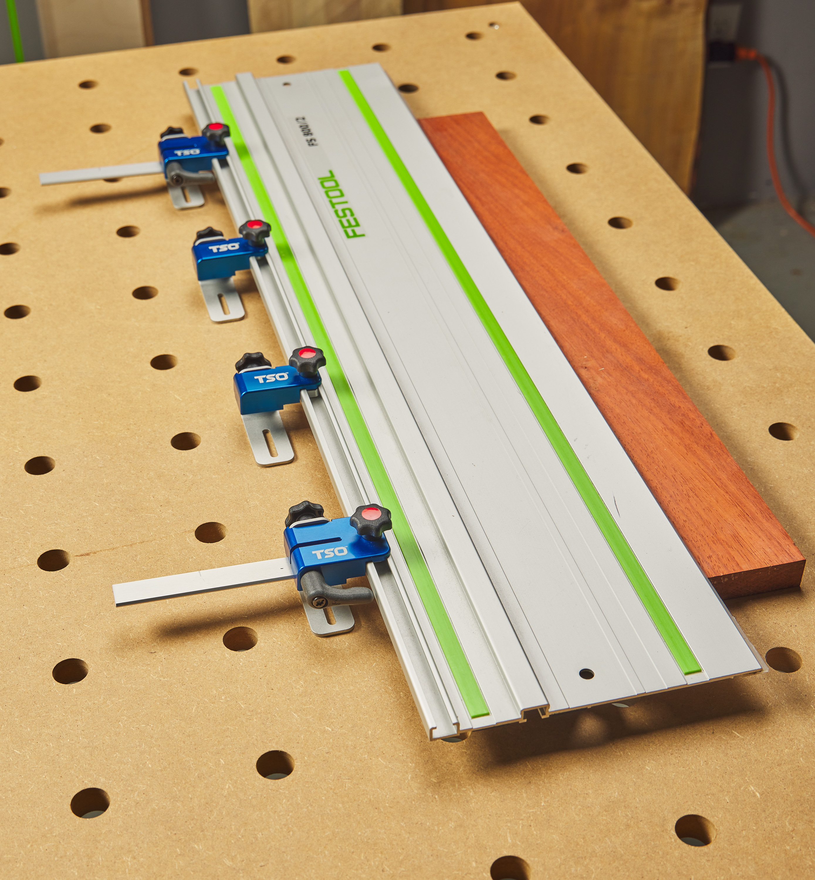 Narrow Stock Pro Track Saw Guide Rail Supports GE7H5RTLX2