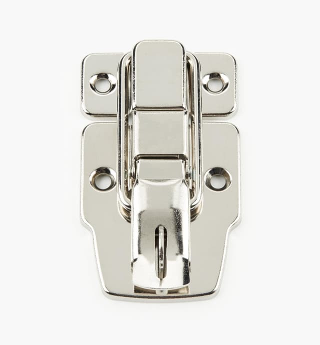 image of Crampons de fermeture en acier nickelé