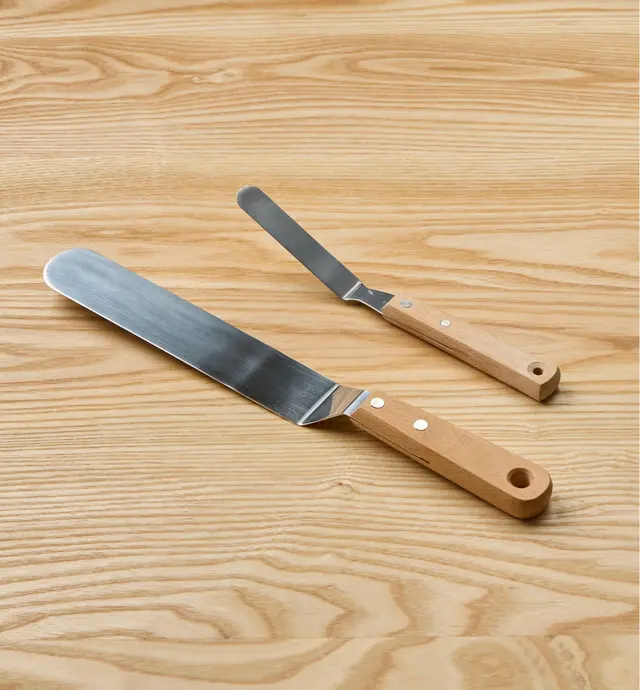 image of Offset Frosting Spatulas