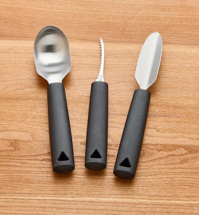 image of Triangle 3-Pc. Fruit & Vegetable/Pumpkin-Carving Set