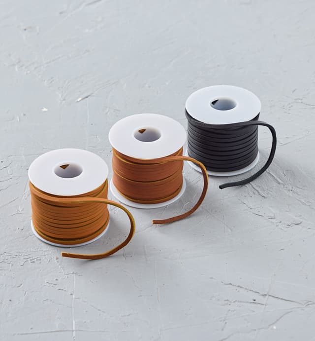 image of Full-Grain Latigo Leather Lacing