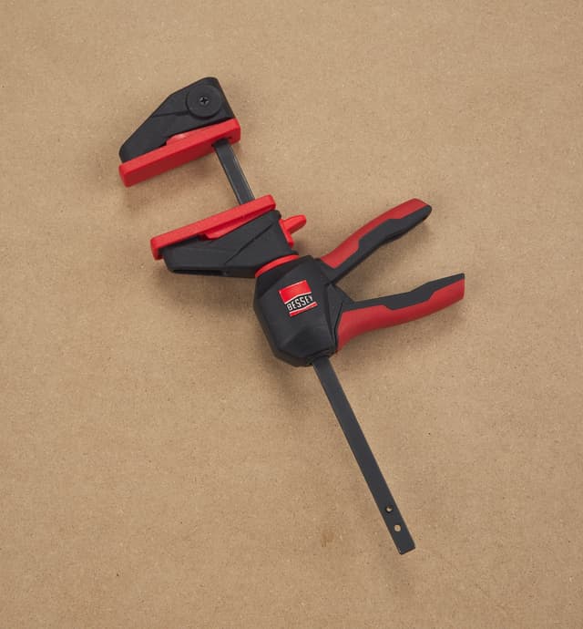 image of Bessey 360° Light-Duty Micro Squeezer/Spreader Clamp