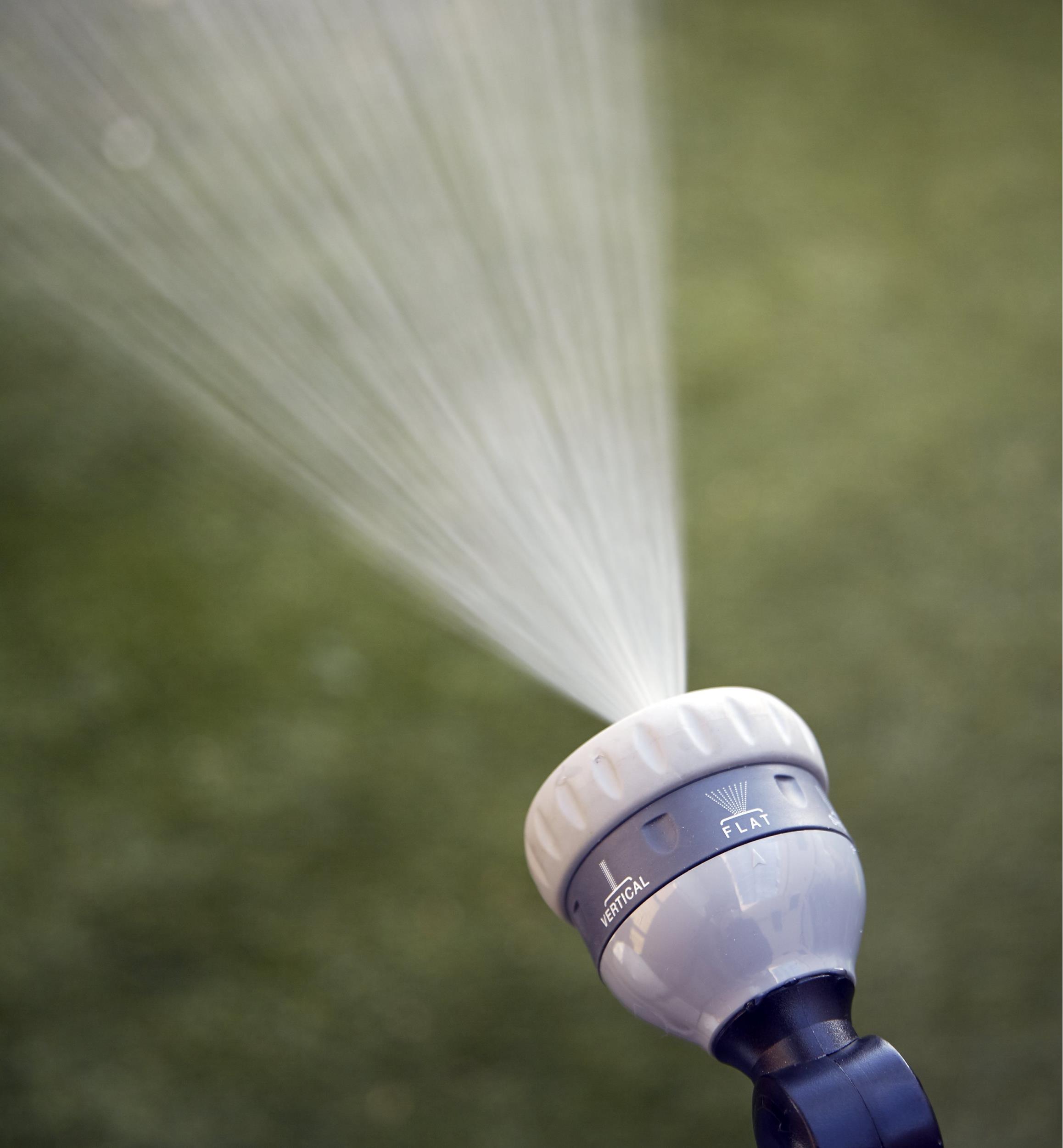 Six-Pattern Oscillating Nozzle