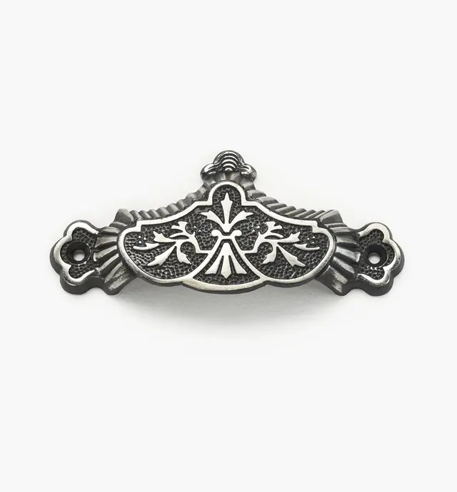 image of Fluted-Edge Shell Victorian Cup Pull
