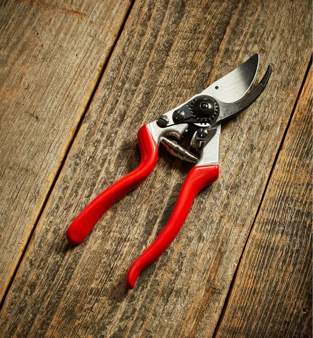 image of Felco #9 Left-Hand Pruner