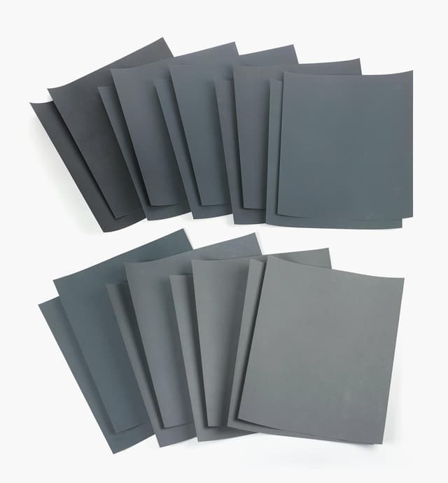 image of Assortiment de 18 papiers abrasifs fins pour ponçage à sec ou humide Mirka