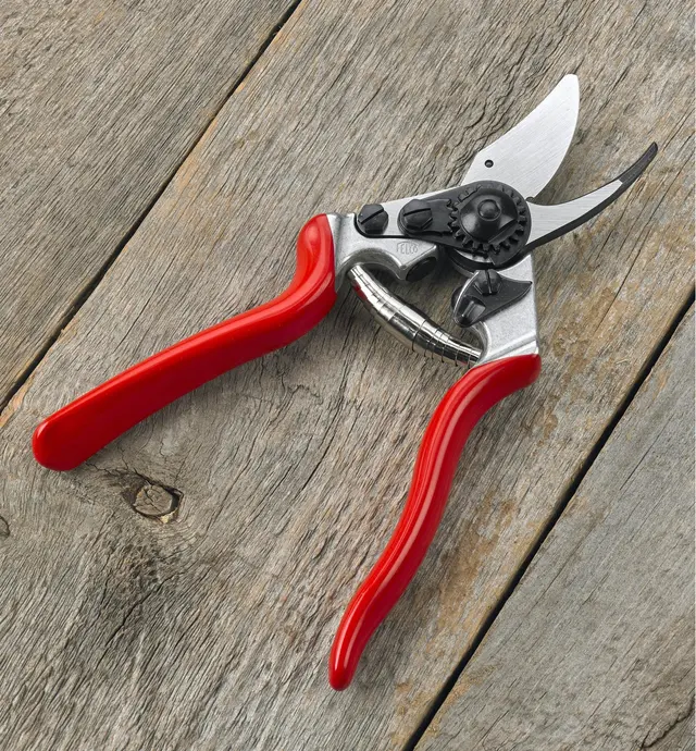 image of Felco #16 Left-Hand Pruner