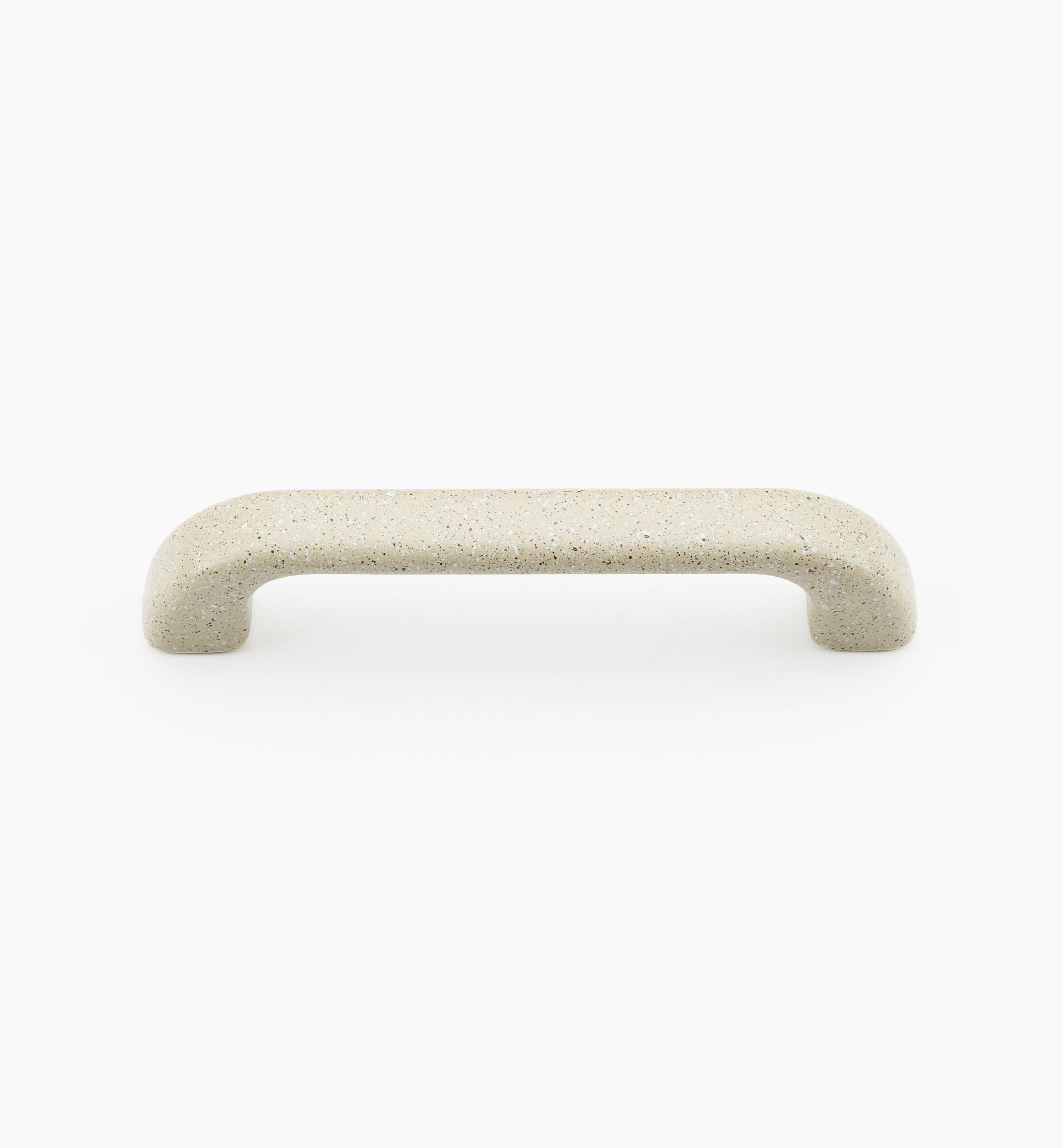 Broad Plastic Pull