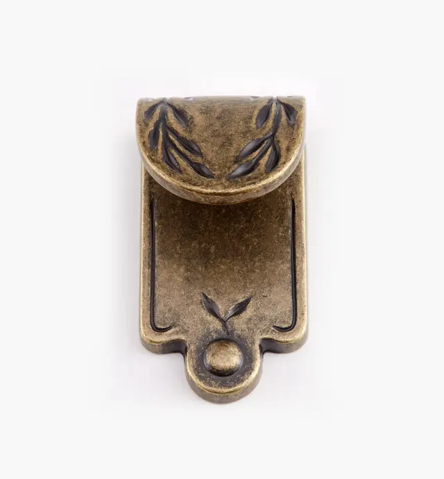 image of Petite poignée à tirette à motif de feuille Inspirations