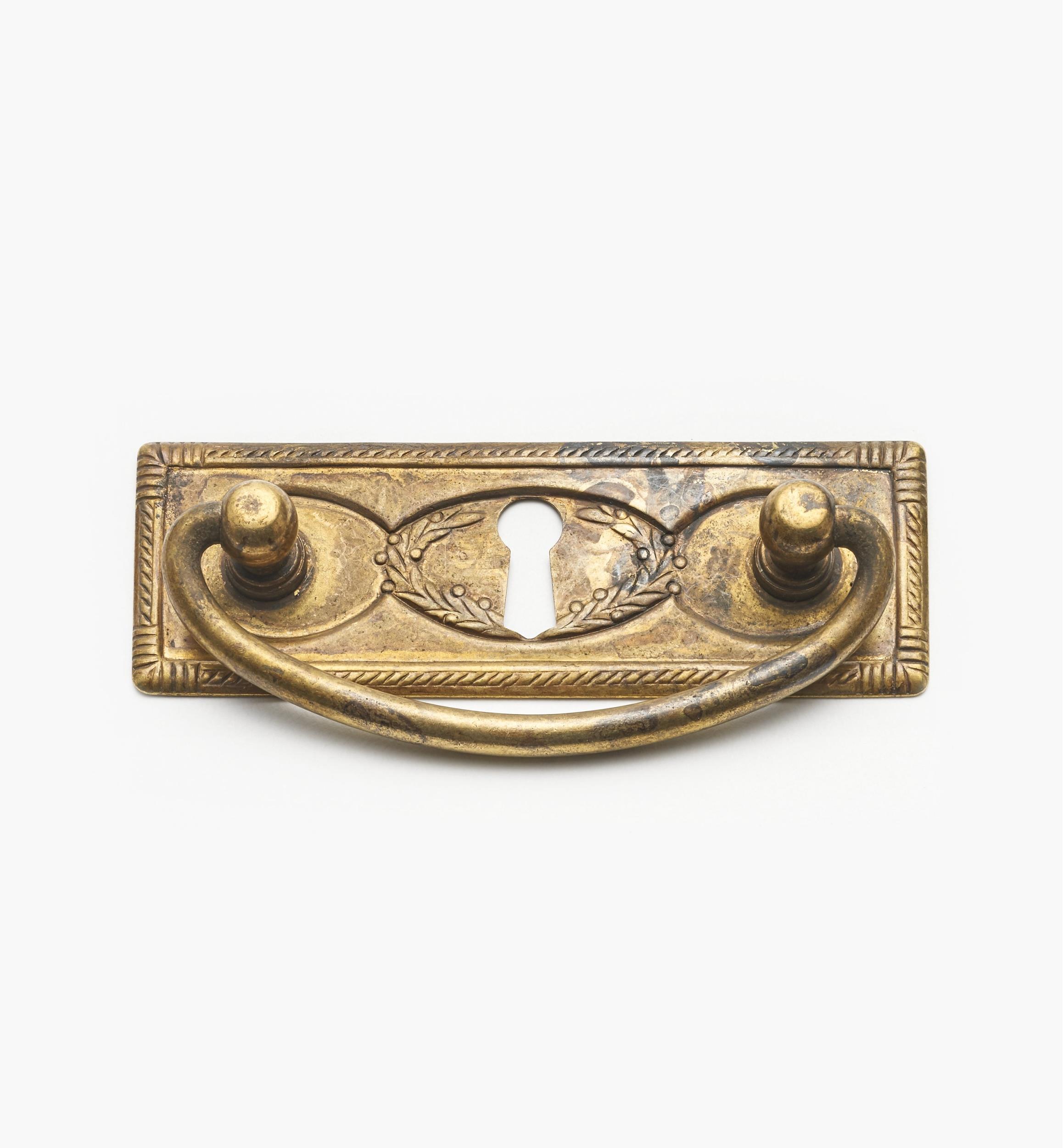 Rope-Edged Rectangular Horizontal Plate Handles