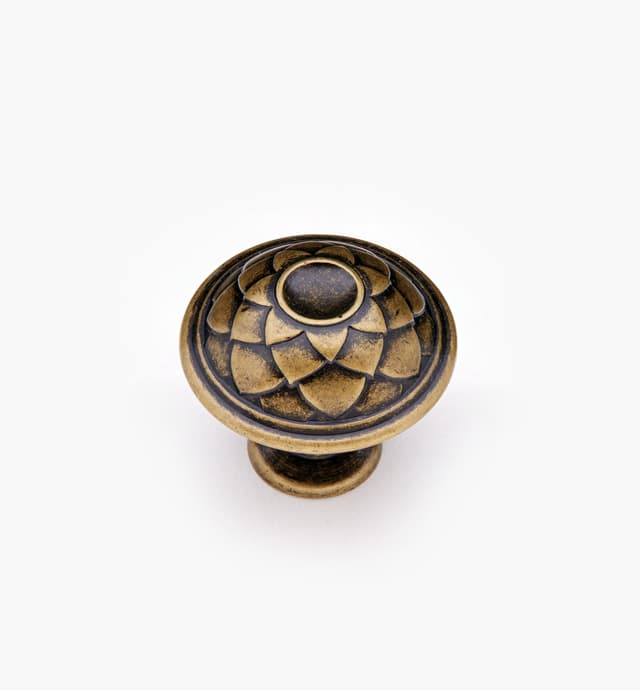 image of Decorative Leaf Knob