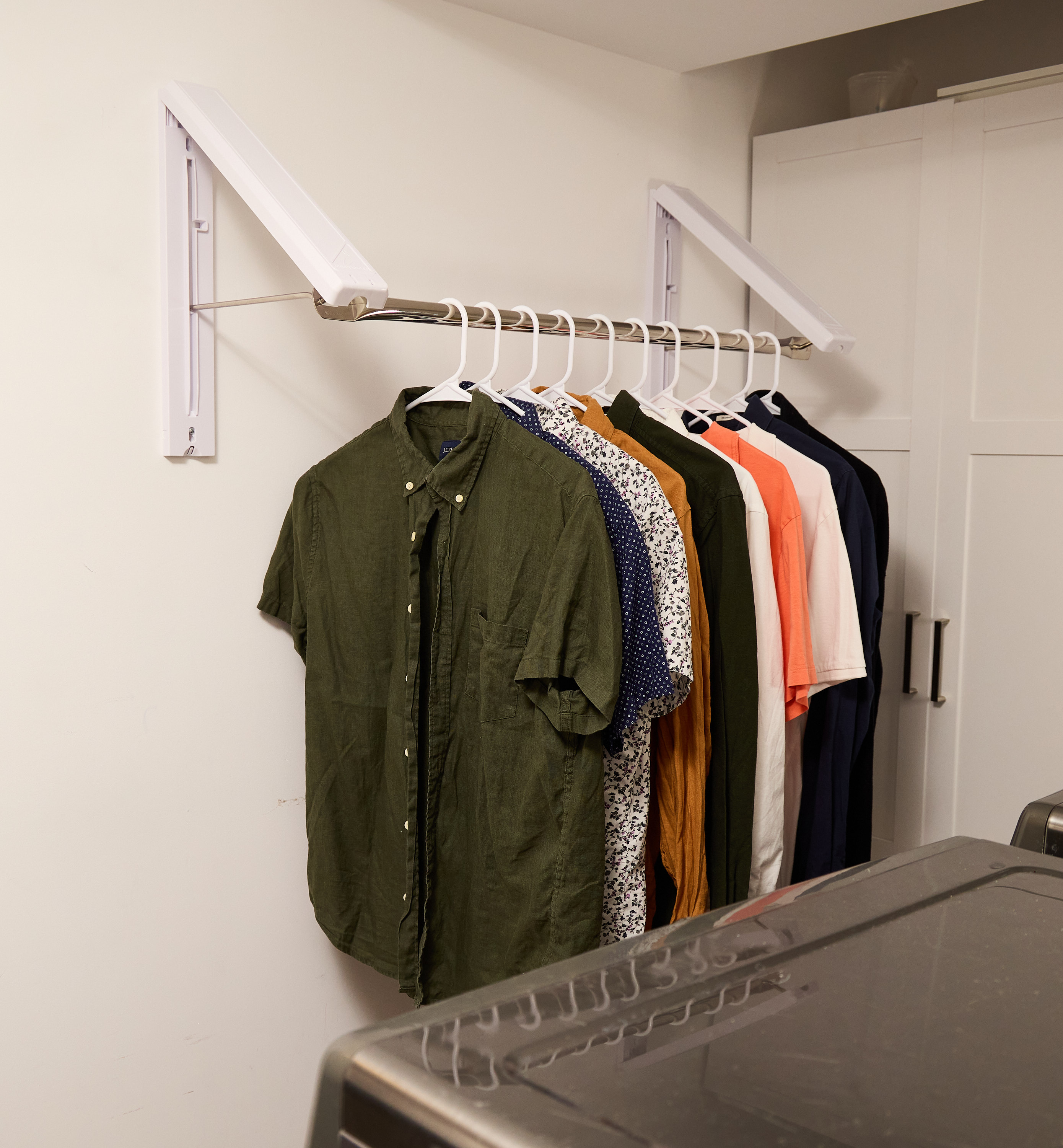 3' to 5' Folding Hanging Rack
