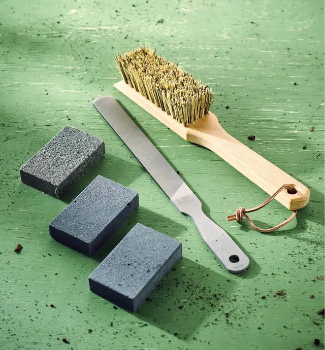 image of Garden Tool Maintenance Set