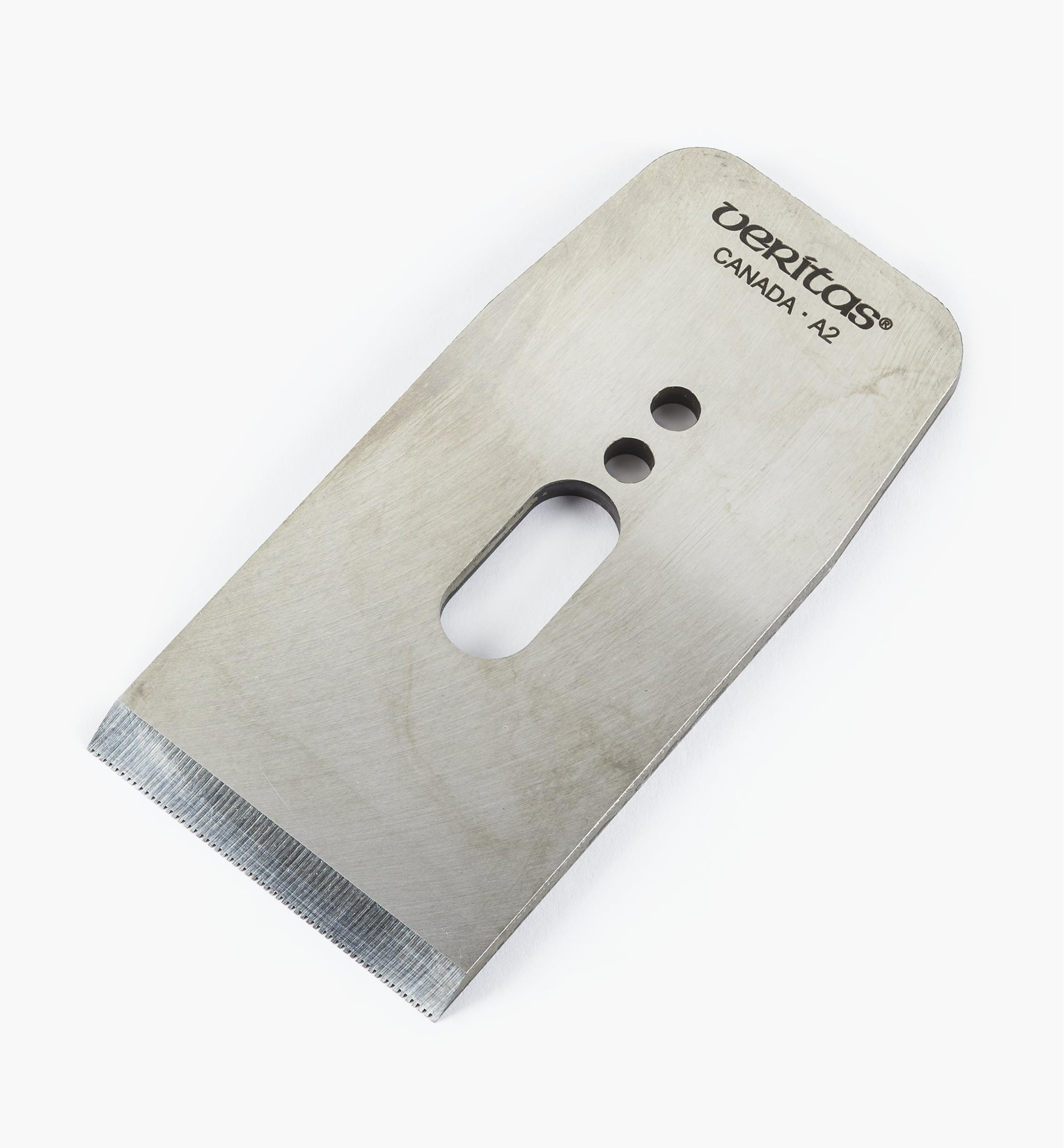 Lames dentées de 2 1/4 po pour varlope à angle faible, rabot repasser faible et riflard Veritas