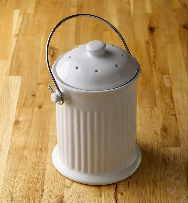 image of Porcelain Compost Pail