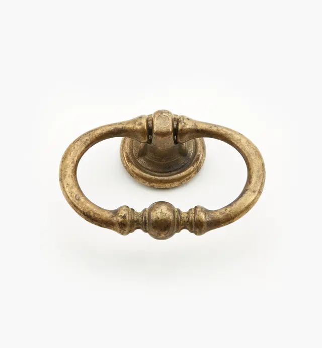 image of Poignée à anneau ovale à trois perles, série I