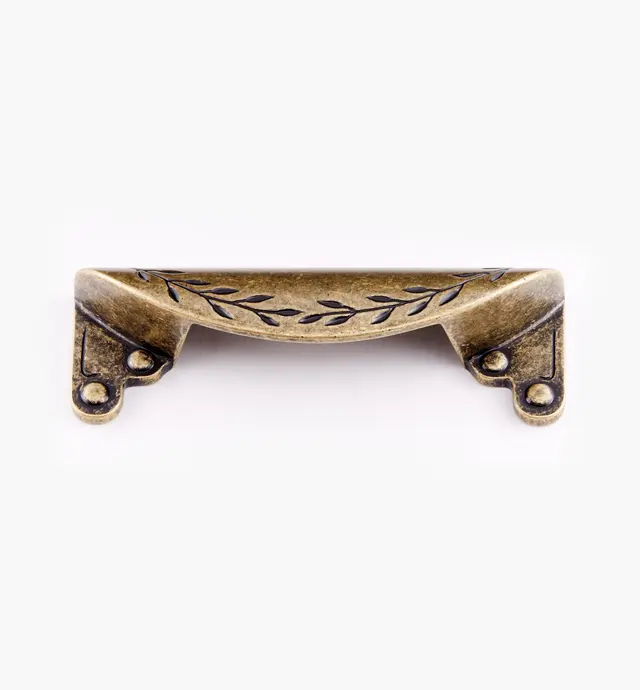 image of Inspirations Leaf Motif Pull