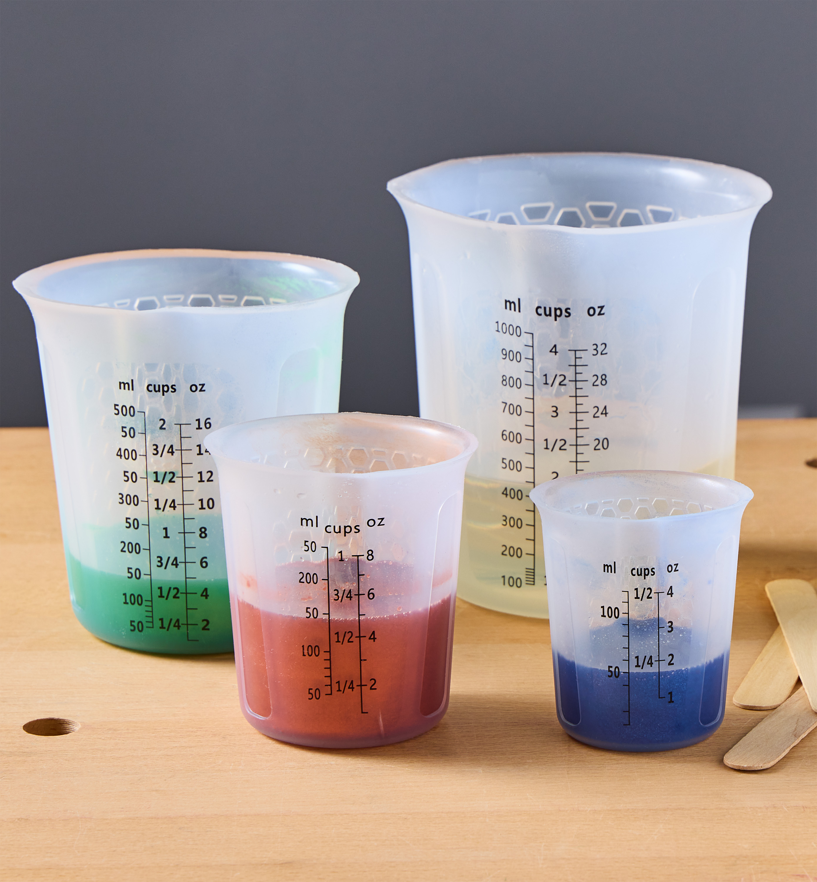 Set of 4 Silicone Measuring Cups O5FLVBVV4S