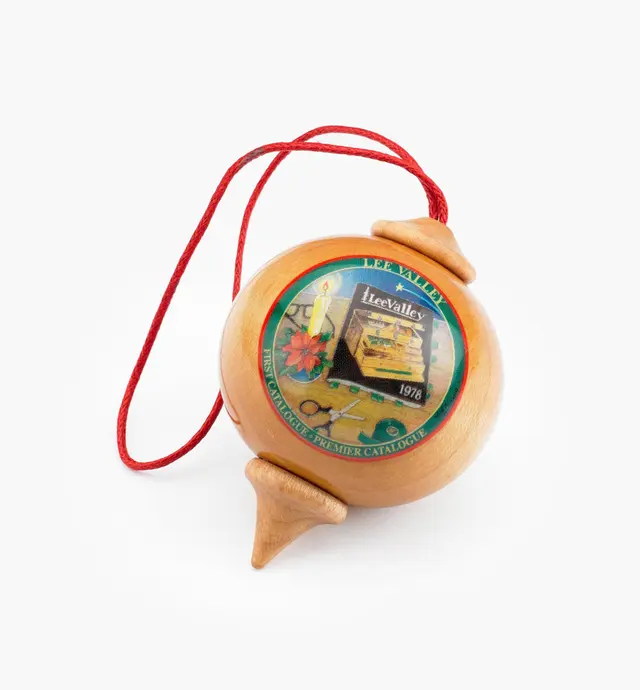 image of Boule commémorative Lee Valley – Premier catalogue