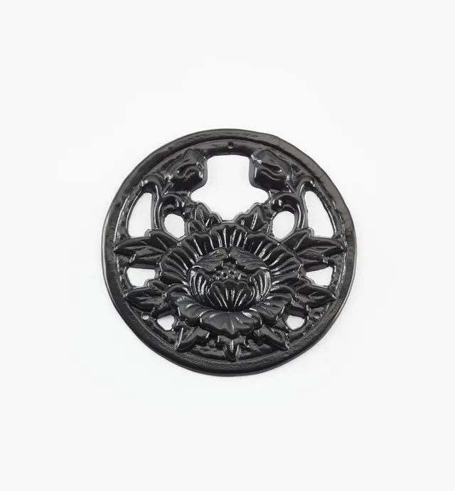 image of Tansu Chrysanthemum Decorative Plate