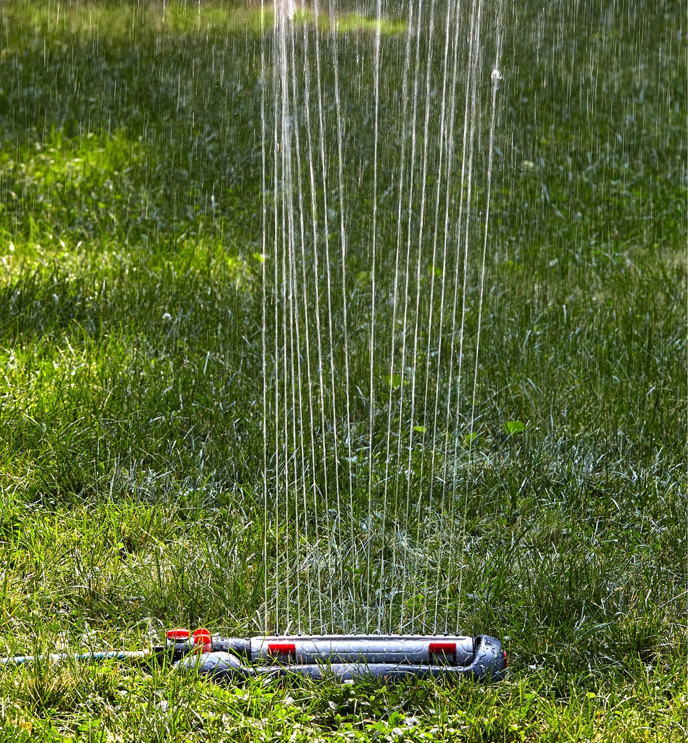 Adjustable-Pattern Oscillating Sprinkler