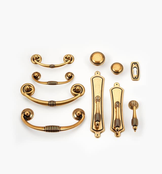 image of Contemporary Suite II Hardware