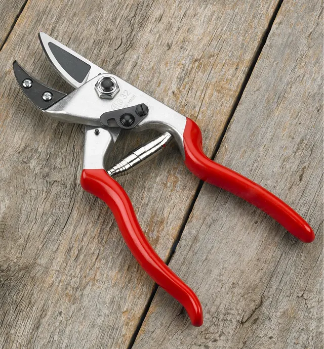 image of Felco #32 Pruner