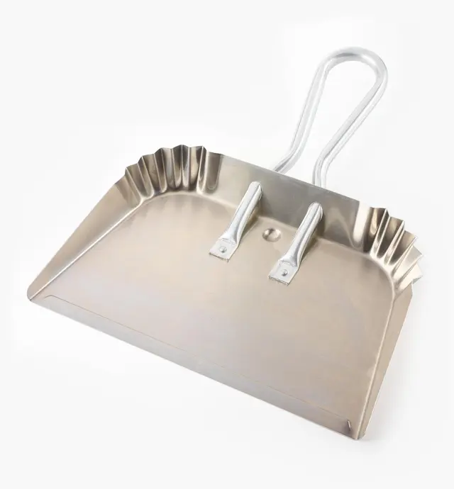 image of Pelle à poussière en aluminium