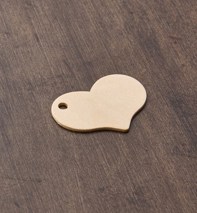 image of Heart Gift Tag Cut-Out