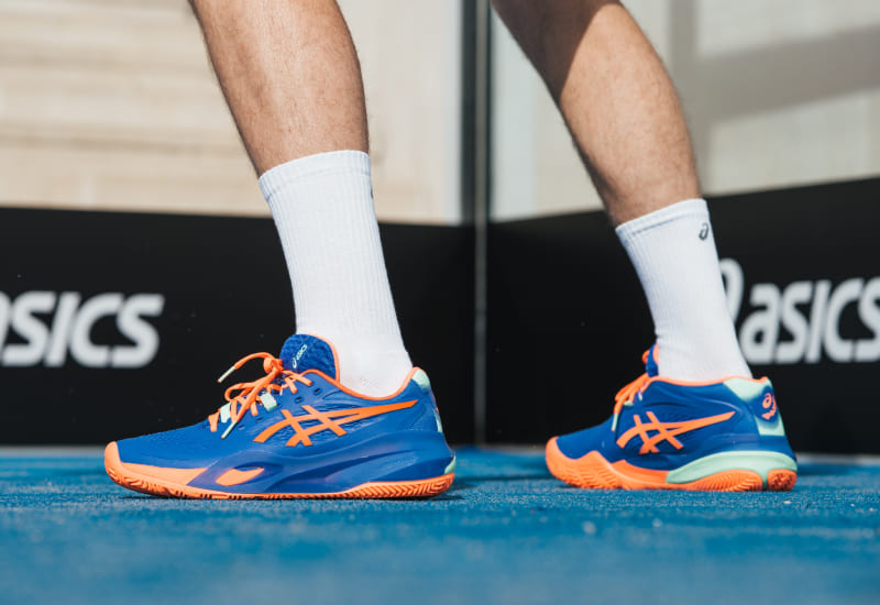 Close up on padel shoes for control playing style