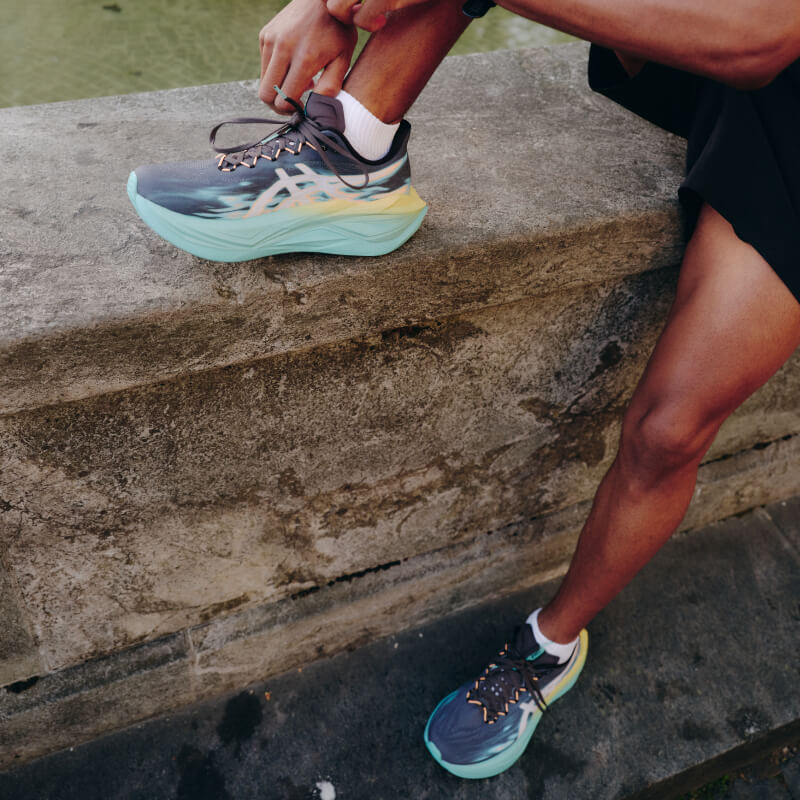 Male runner wearing ASICS Superblast 3 Copenhagen edition