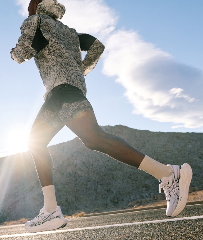 Runner wearing Limited Series clothing and Superblast 3 shoes