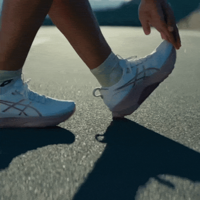 GEL-KAYANO 32 moving GIF