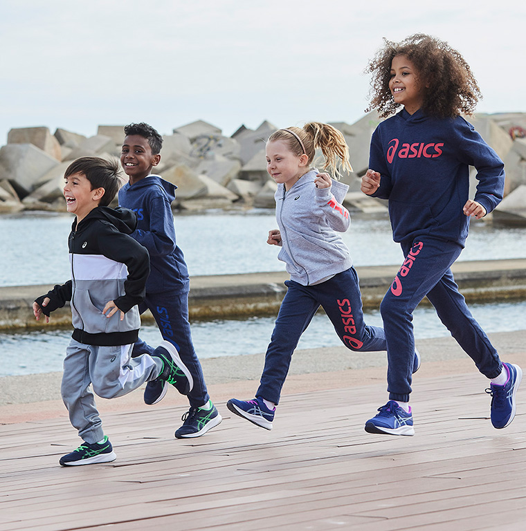 Kids running