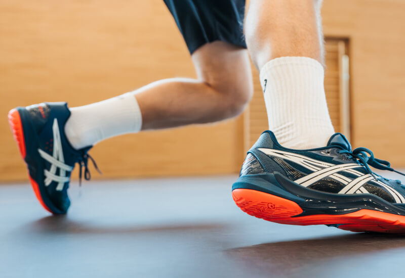 Close up on the volleyball shoe POWERBREAK FF