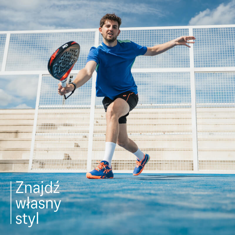 Athlete playing padel wearing padel shoes from ASICS on a blue court.