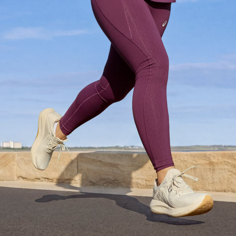 BLOOMSTRIDE sneakers