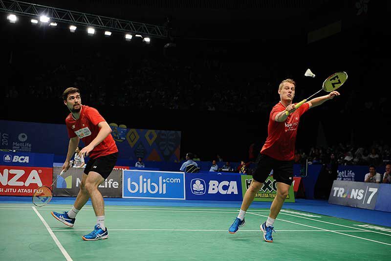 Badminton Shoes: A Guide to What to Wear