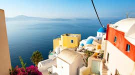 Kreta oder Santorin: Wohin du bei deinem nächsten Abenteuer gehen solltest.