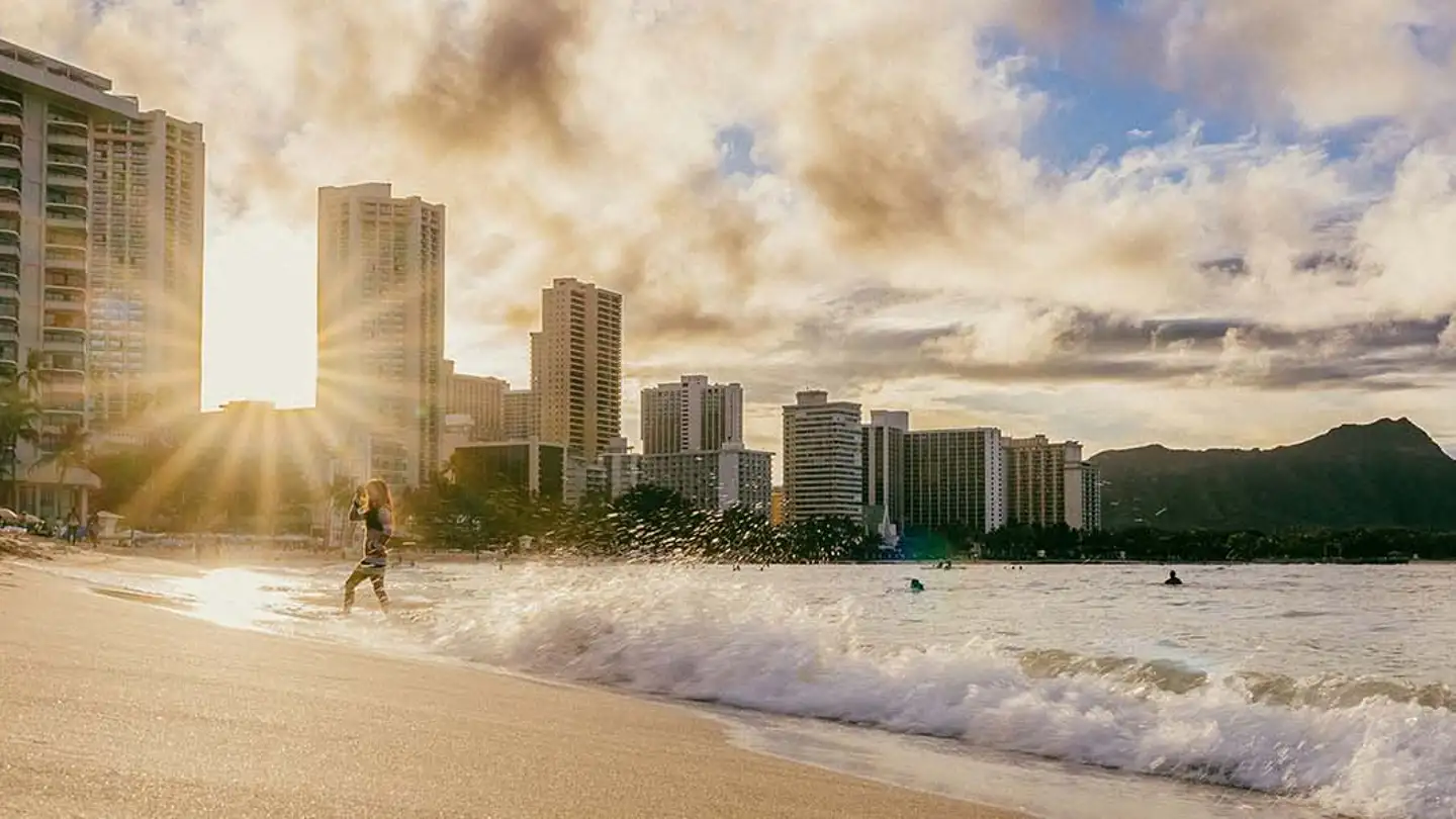 Honolulu at night: 8 epic adventures after dark