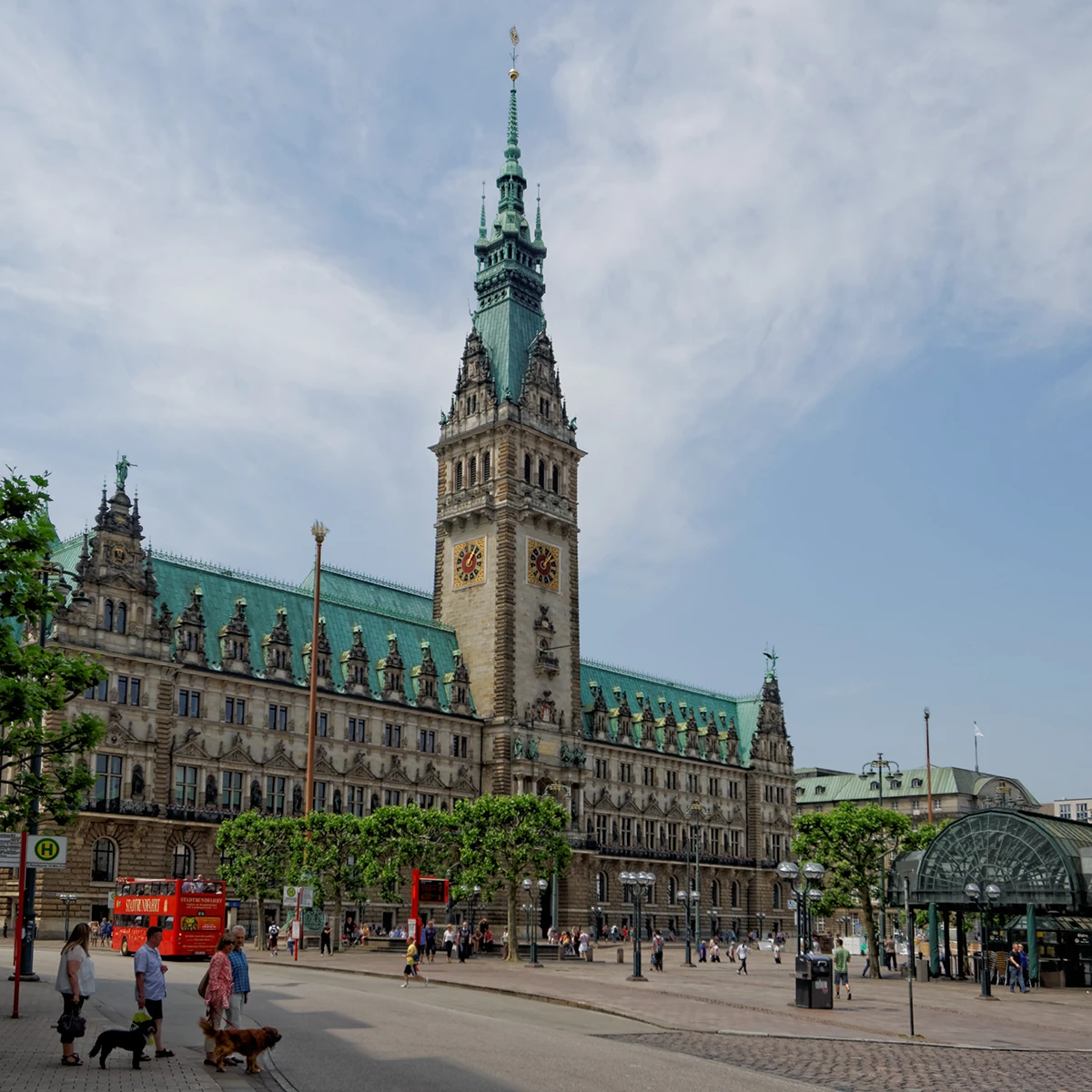 Best places to visit in Hamburg: top attractions you don't want to miss