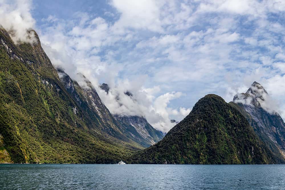 Najlepszy czas na wizytę w Parku Narodowym Fiordland: Przewodnik miesięczny