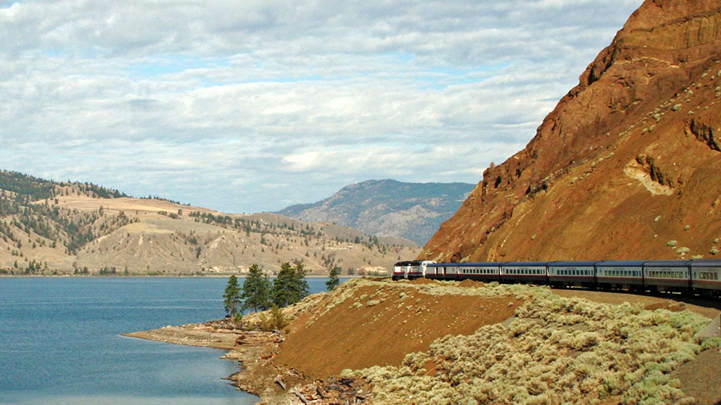 The 9 Most Beautiful Train Journeys in Canada