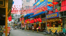 Street food in Ho Chi Minh City: 10 dishes you have to try