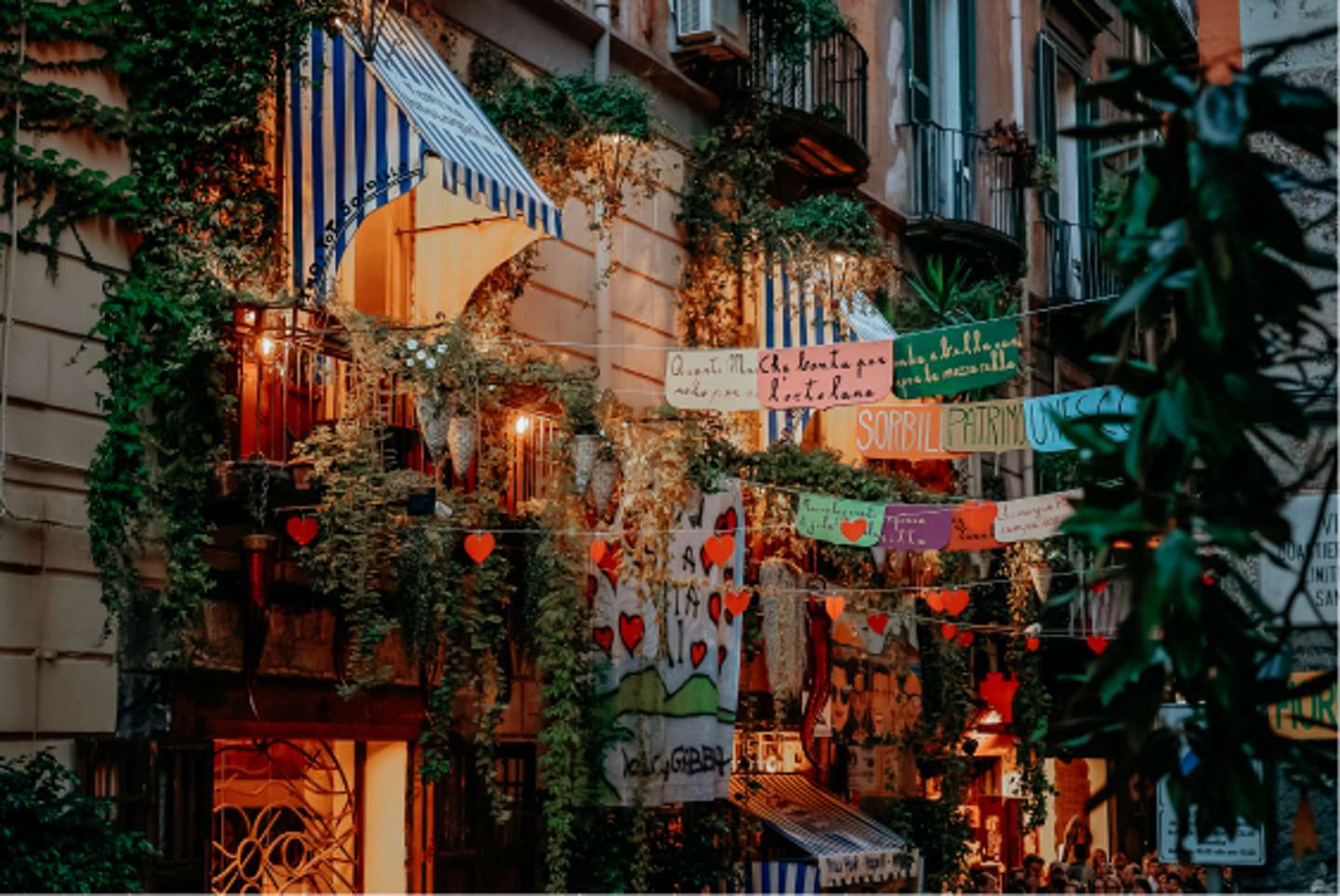 Get immersed in Naples with Raffaele