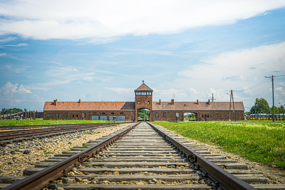 Visitare Auschwitz: informazioni essenziali, cosa vedere e suggerimenti
